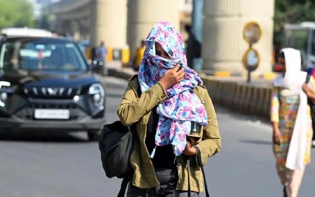 Heatwaves in India Expose Stark Gender Divide in Health Risks, Unpaid Work Burden - News Karnataka