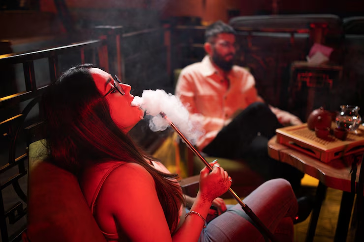Illegal hookah bar busted at Mack Mall, three booked for luring youth - News Karnataka
