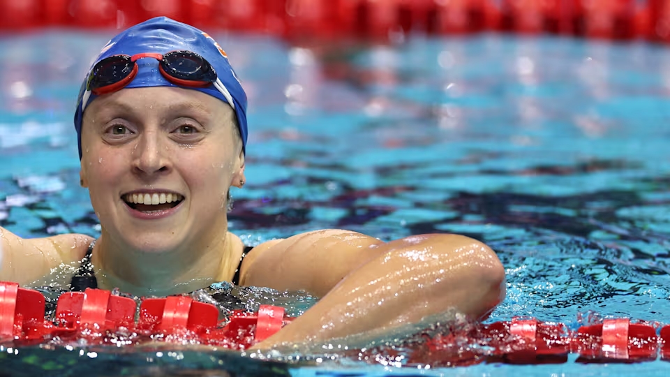 Swimming champion breaks her own 800m freestyle world record again - News Karnataka