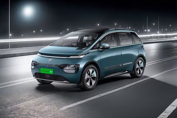 MG delivers 150 Windsor Pro EVs in Bengaluru amid soaring demand - News Karnataka
