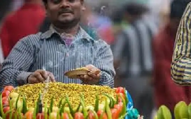 Mumbai Street Vendors Get Trained in Food Safety by FSSAI-BMC Initiative - News Karnataka