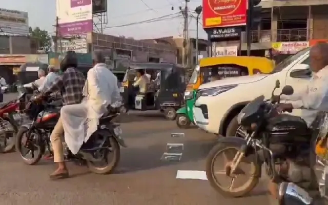 BJP Yuva Morcha Leader Served Notice for Pasting Pakistan Flag Stickers in Bidar - News Karnataka