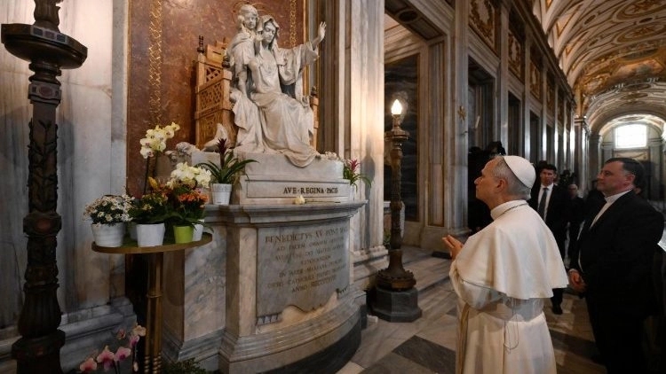 Pope Leo XIV honors legacy and devotion at Marian basilica - News Karnataka