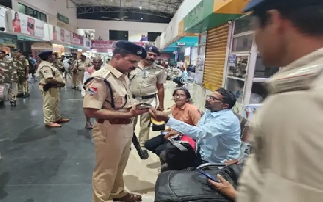 Rail Shield: Heightened Security Operations in Hubballi Division - News Karnataka