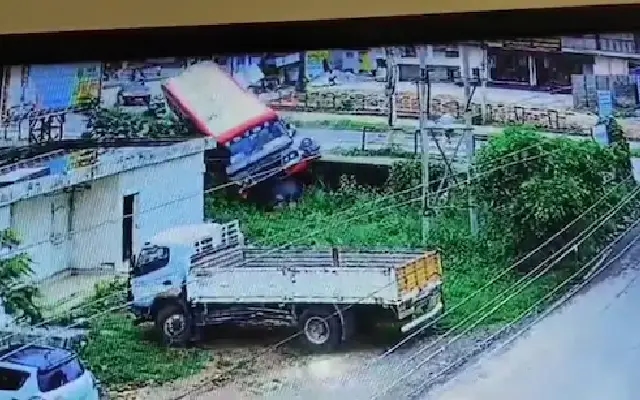 Tragedy on Kanakapura Road: Bus Rams Bikes, Kills Cop, Injures Daughter - News Karnataka
