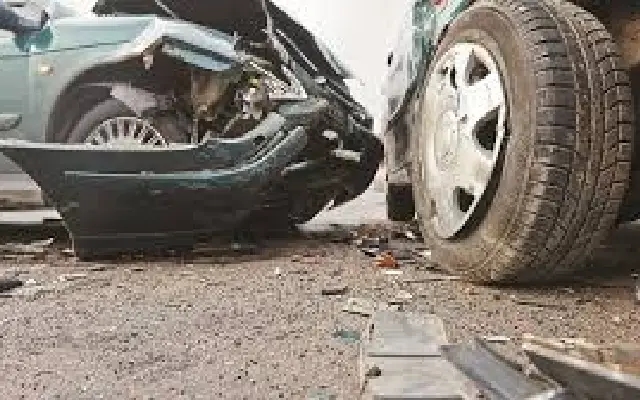 Speeding car slams into truck near Byadgi; six family members lose lives, two hurt - News Karnataka