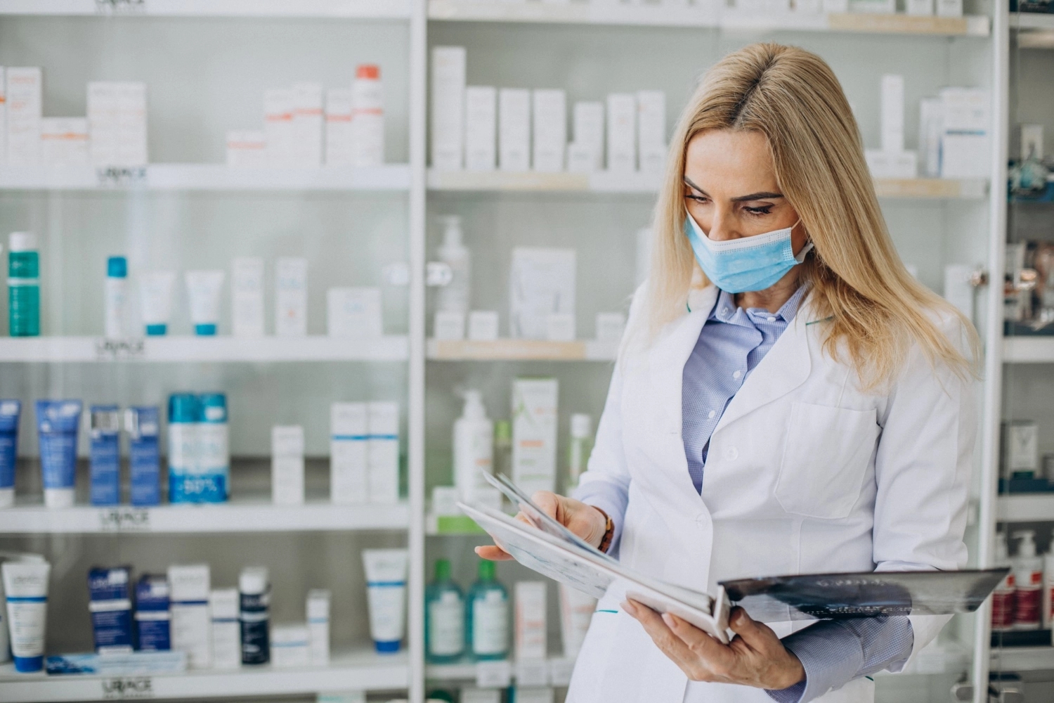 "B.Pharmacy: A Promising Pathway to a Global Healthcare Career" - News Karnataka