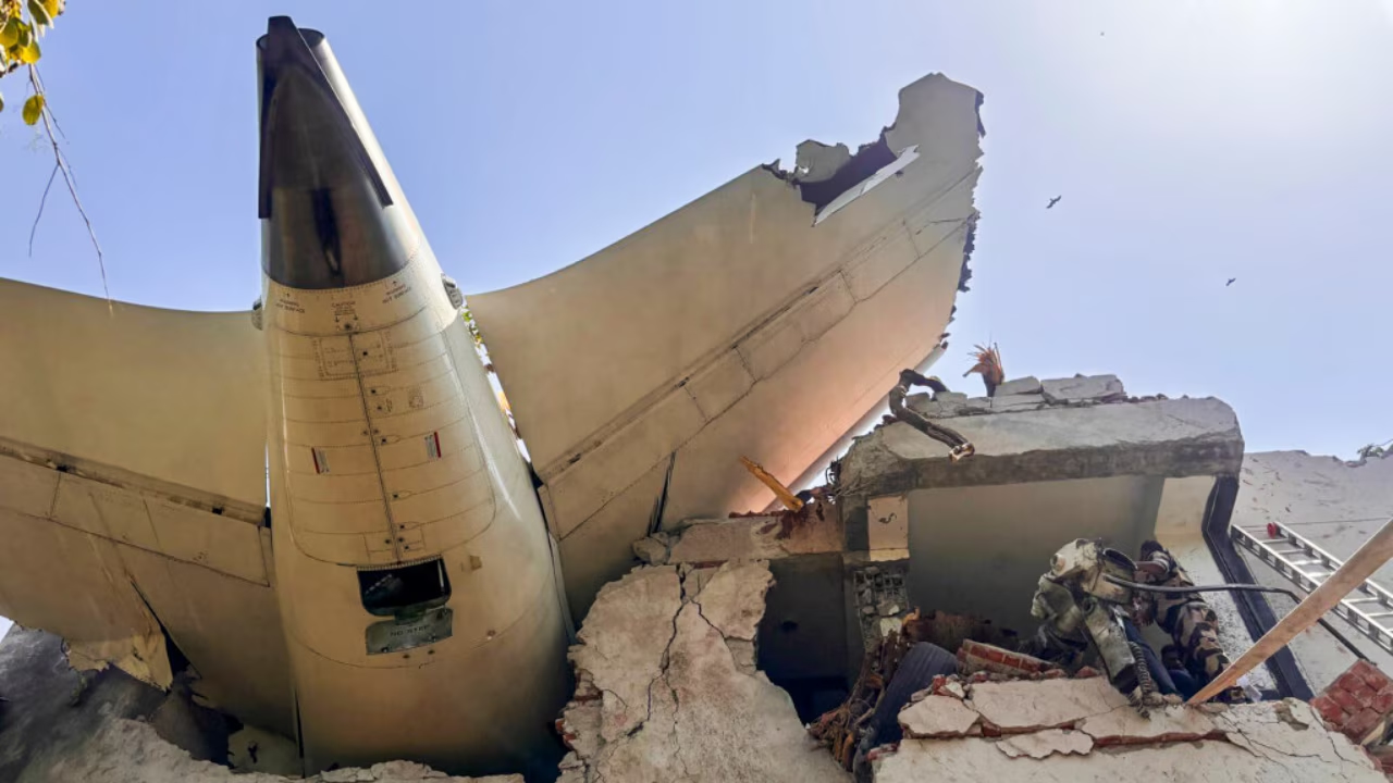 Ahmedabad air crash claims life of Mumbai cabin crew member with roots in Palakkad - News Karnataka