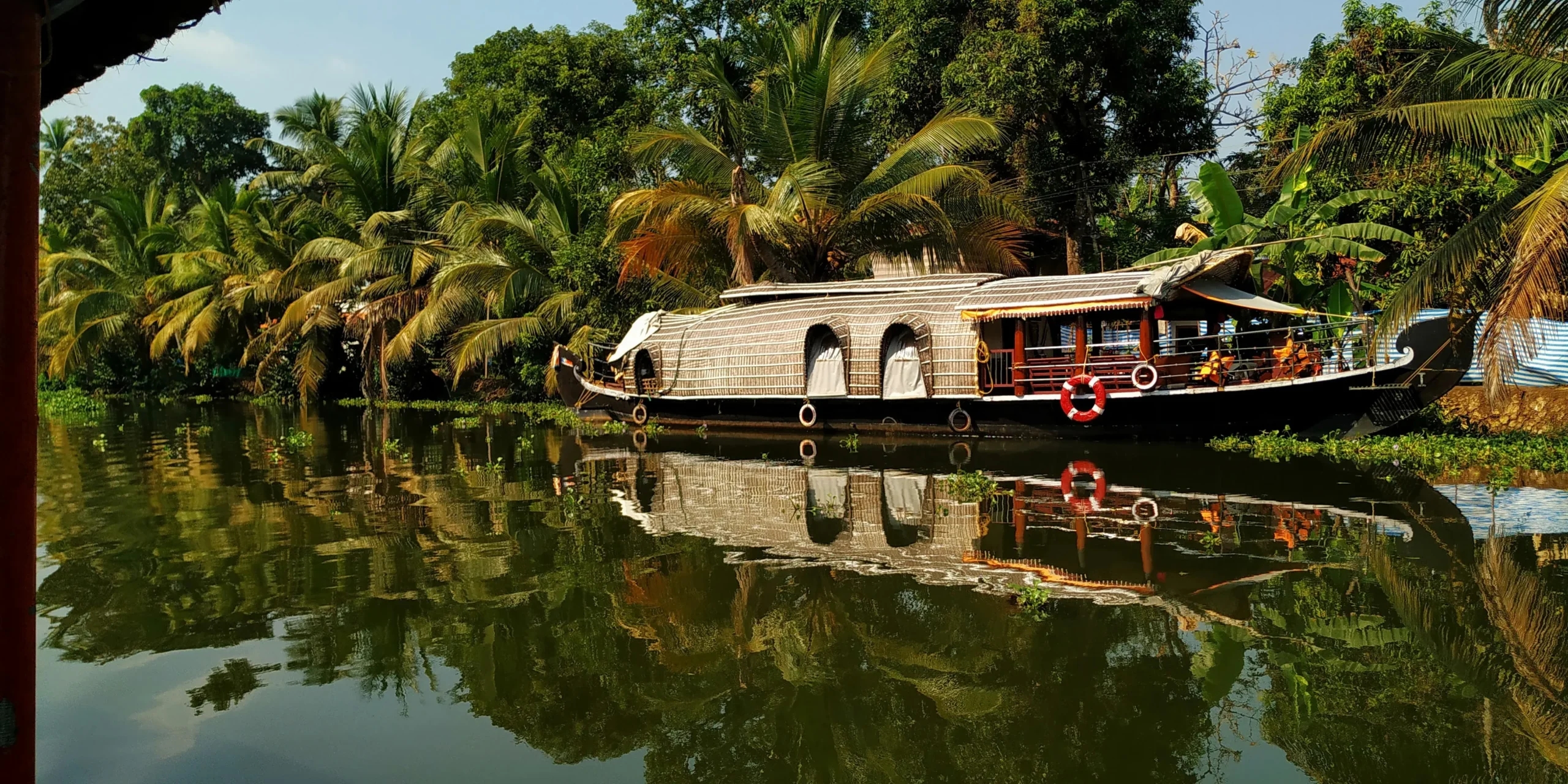 Alappuzha travel guide: Drift, dine, and discover Kerala's backwater soul - News Karnataka