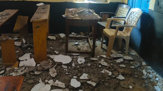 Ceiling collapse in Gadag school injures teacher and students - News Karnataka