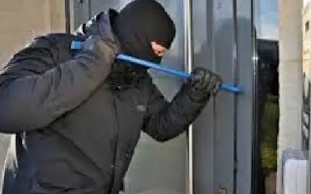 Daylight Heist in Mysuru: Burglars Flee with Valuables Worth Over ₹21 Lakh - News Karnataka