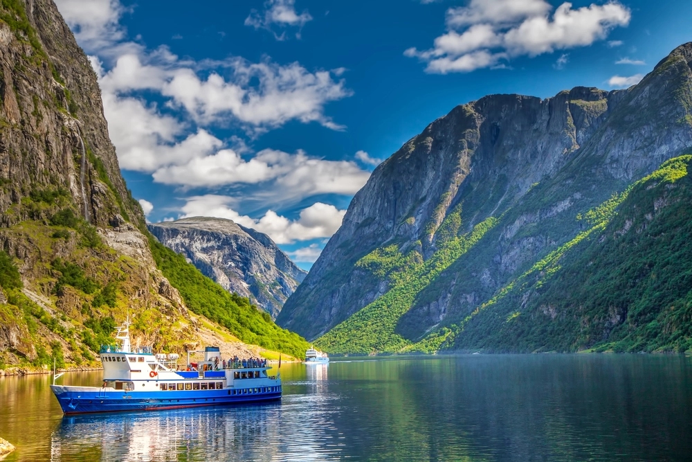 Norway’s New Immigration Rules: How They Impact Indian Tourists and Students - News Karnataka