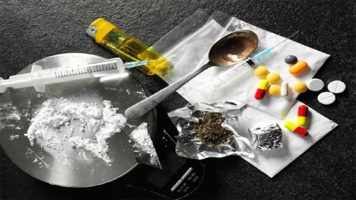 Drug peddler held with tapentadol stash and ganja; courier intercepted - News Karnataka