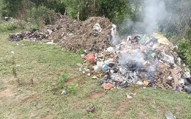 Highway Turns Into Dumping Ground, Locals Demand Urgent Action - News Karnataka