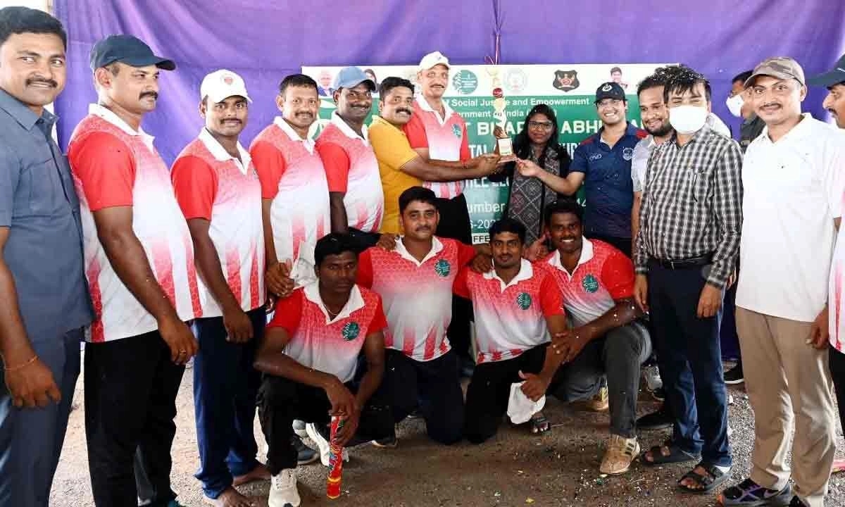 Eluru rallies for a drug-free future through cricket and awareness - News Karnataka