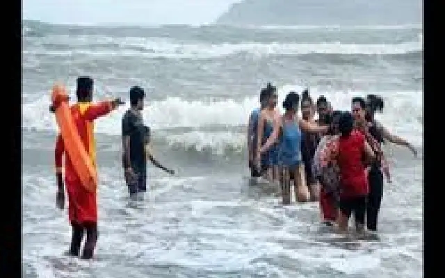 Five Tourists Rescued from Drowning at Maravanthe Beach - News Karnataka
