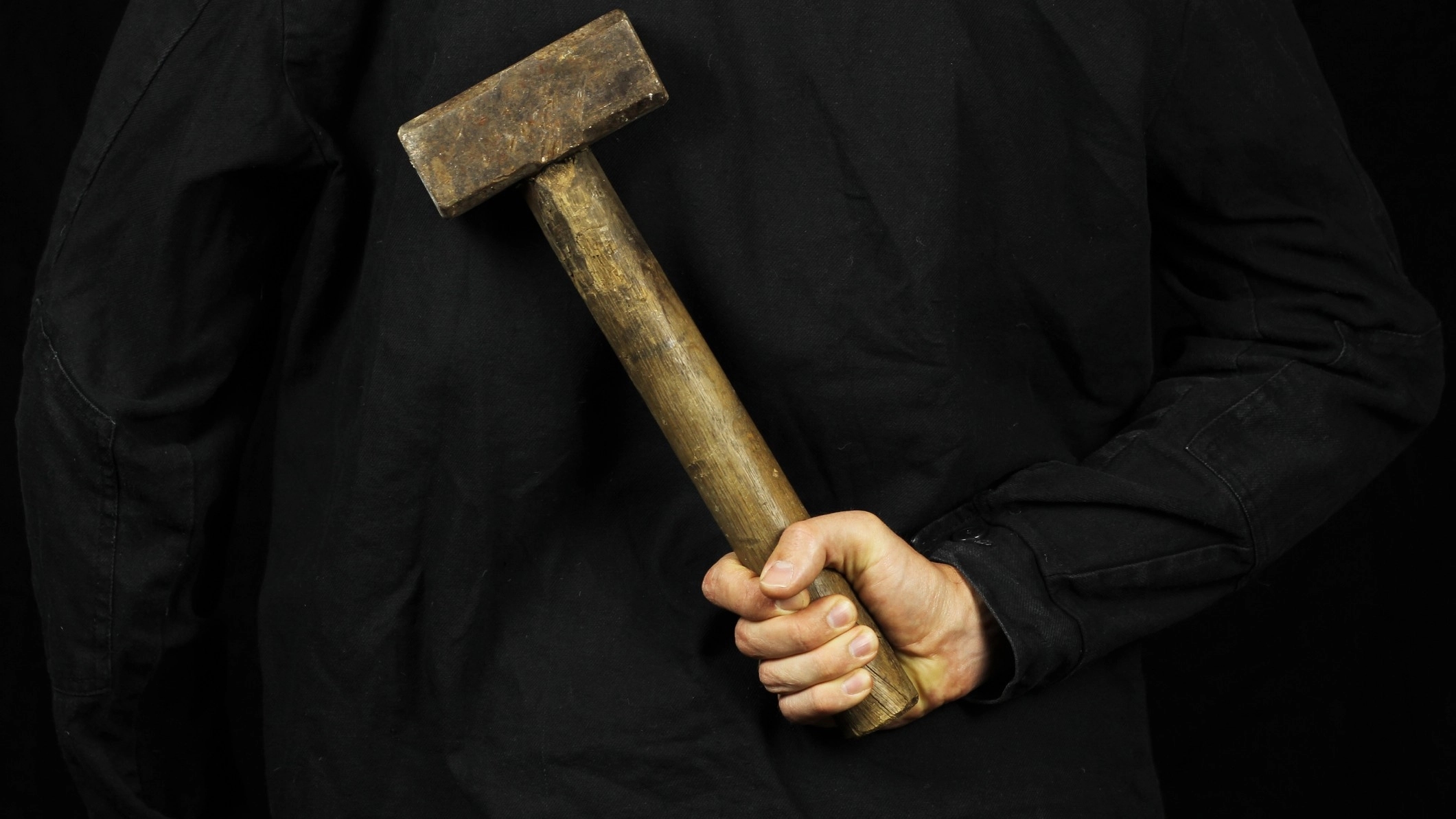 Hammer horror in Kolhapur: Man kills girlfriend, fakes suicide with forged note - News Karnataka
