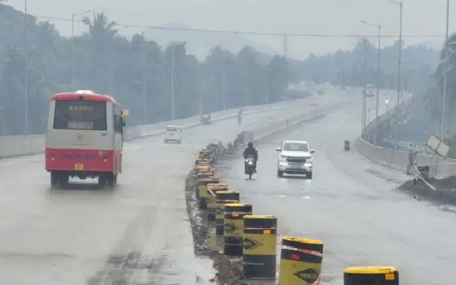 Both Sides of Kalladka Flyover Open to Traffic, Work Still Underway - News Karnataka