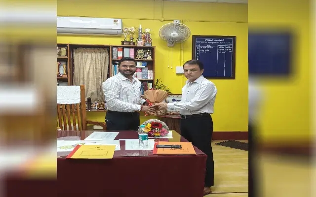 Mahantesh Hangargi Assumes Charge as Udupi Municipal Commissioner - News Karnataka