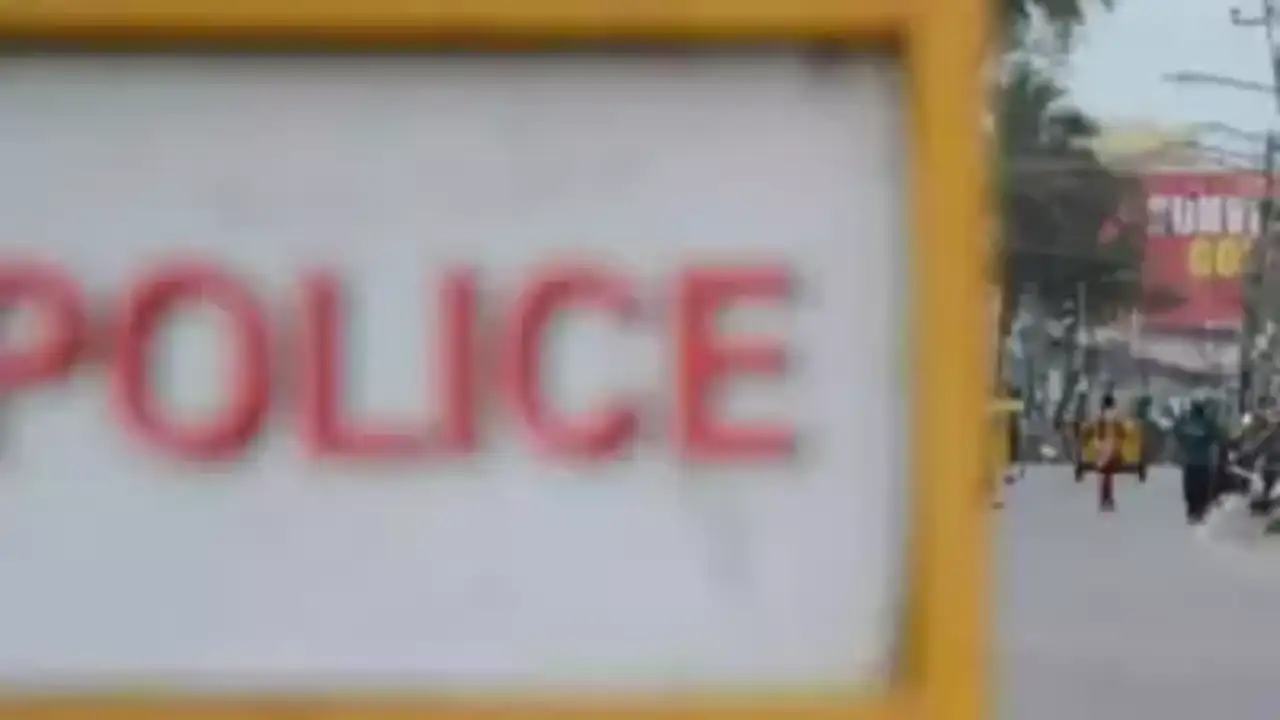 Man arrested for snatching phone at knifepoint near Trichy bus stand - News Karnataka