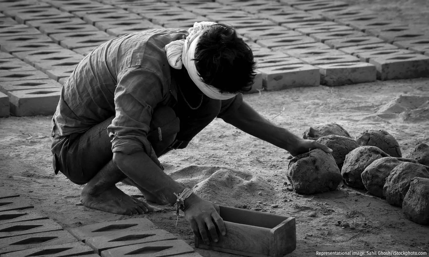 Mandya to launch ‘Nanna Guruthu’ drive for bonded labour survivors - News Karnataka
