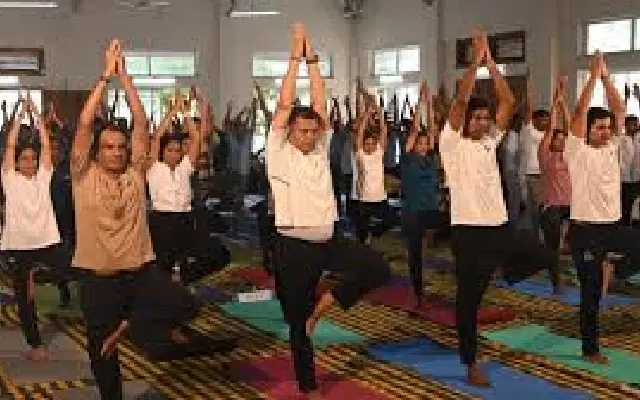 Mangaluru Unites for Yoga Day with Enthusiastic Mass Participation - News Karnataka