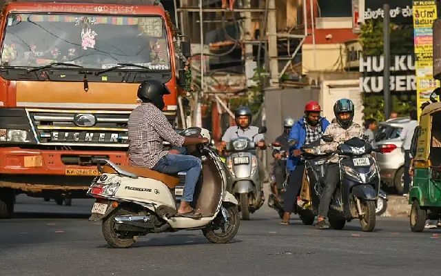 Bengaluru Sees 20 Lakh Traffic Violations in 4 Months - News Karnataka