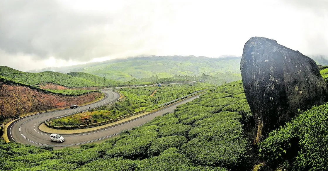 Night travel banned on Munnar Gap Road amid heavy rains and landslide fears - News Karnataka