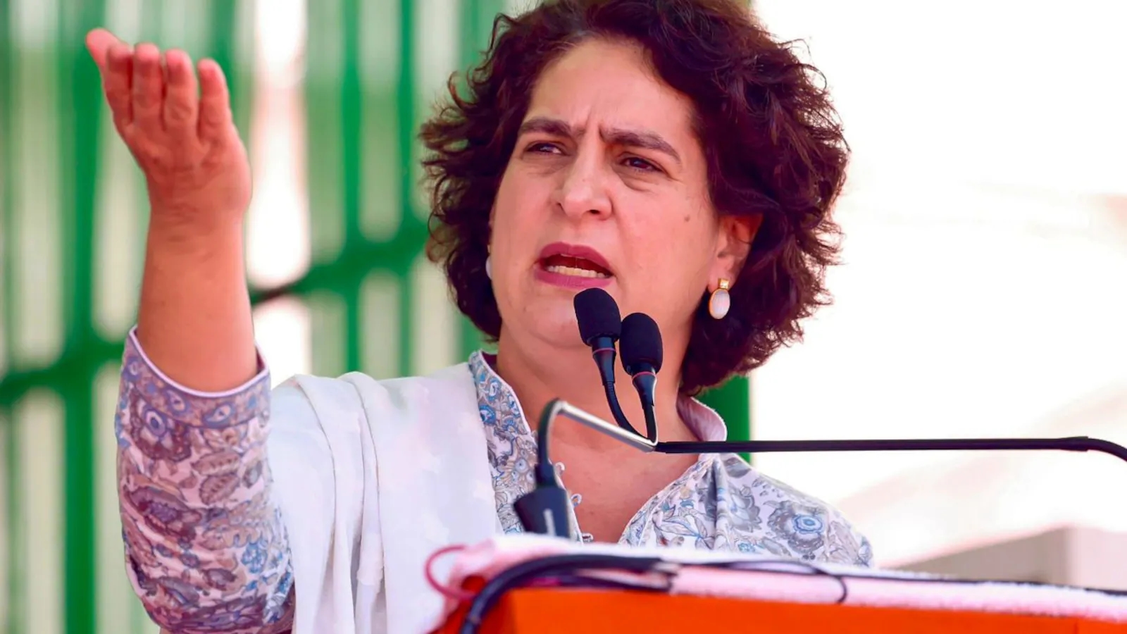 Priyanka Gandhi slams India's UN abstention on Gaza ceasefire - News Karnataka