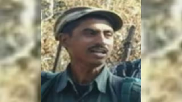 Top Naxal leader with ₹45 lakh bounty killed in Chhattisgarh gunfight - News Karnataka