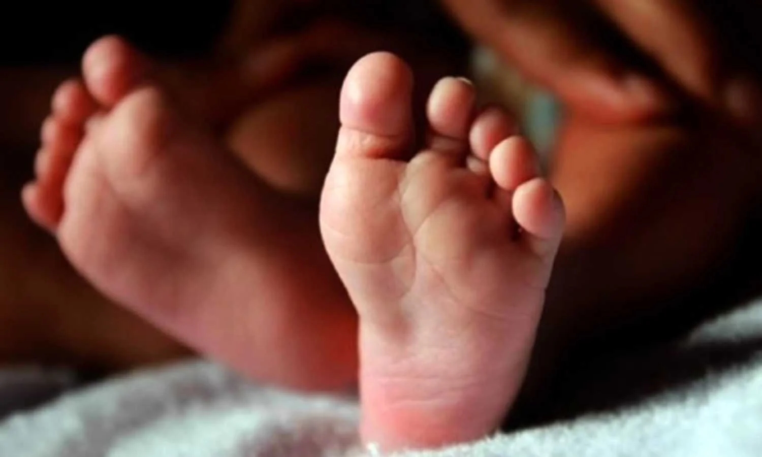 7-year-old girl dies after dupatta entangles around neck - News Karnataka