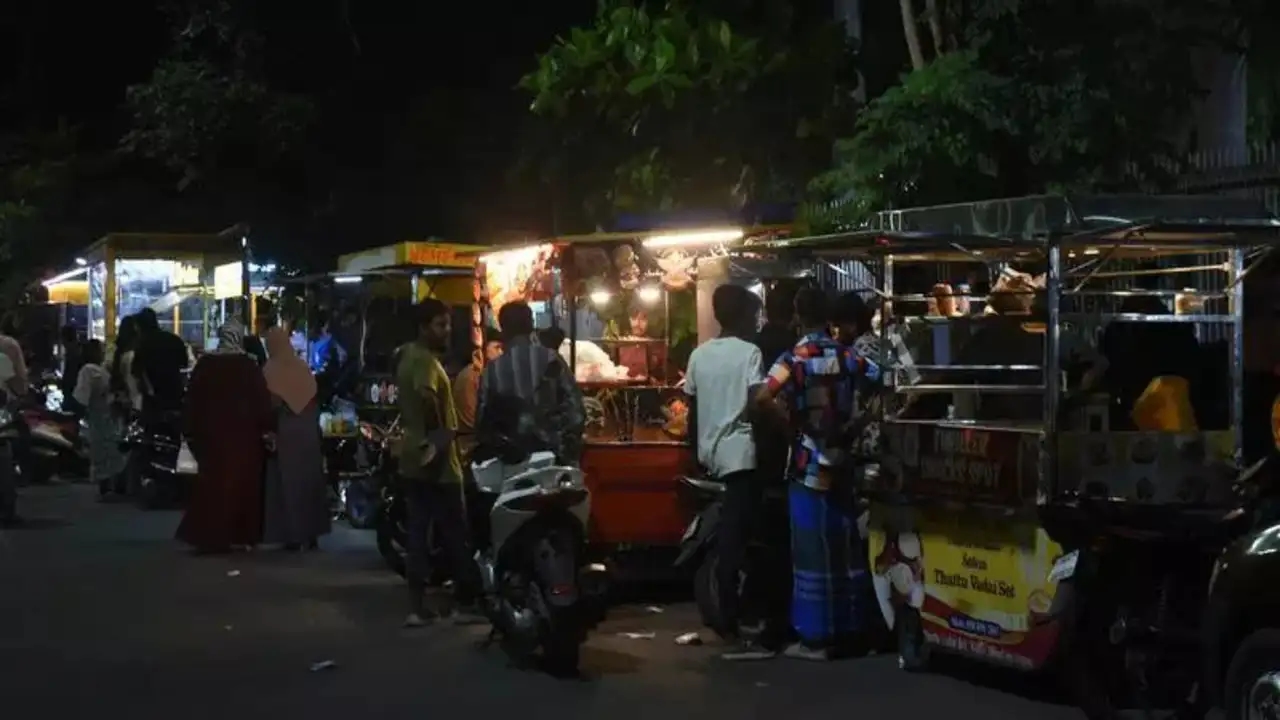 Trichy's food street plan stalls as mobile eateries choke key roads - News Karnataka