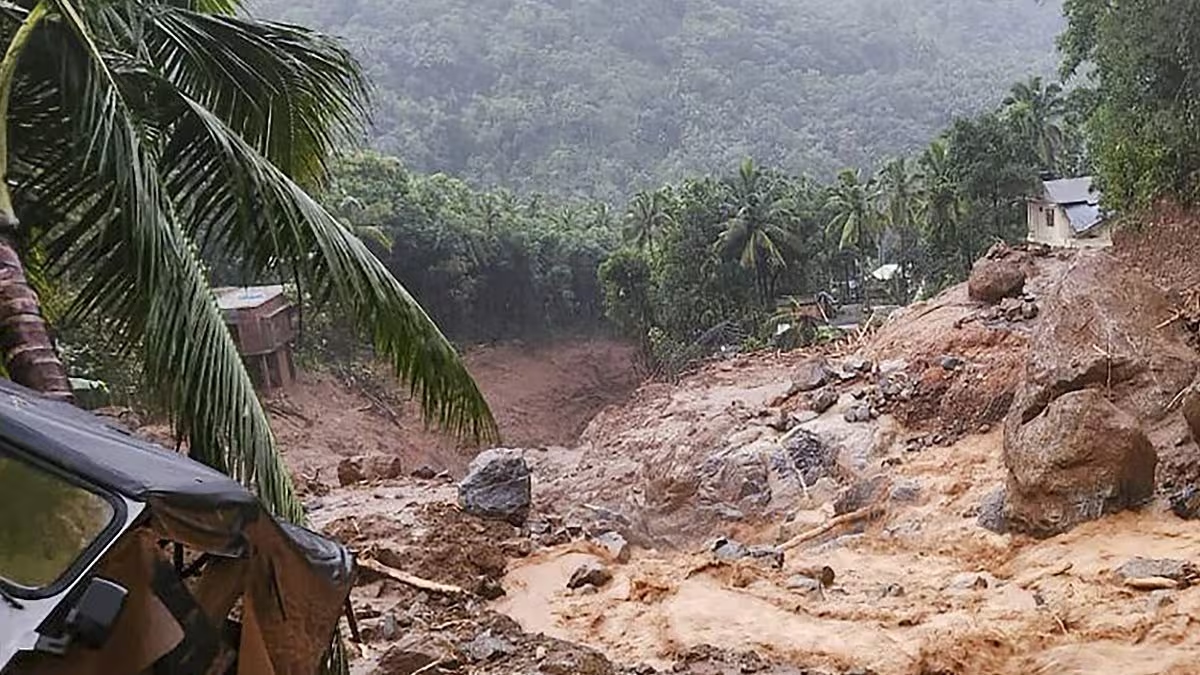 Wayanad on edge as heavy rain stirs landslide fears in Chooralmala - News Karnataka