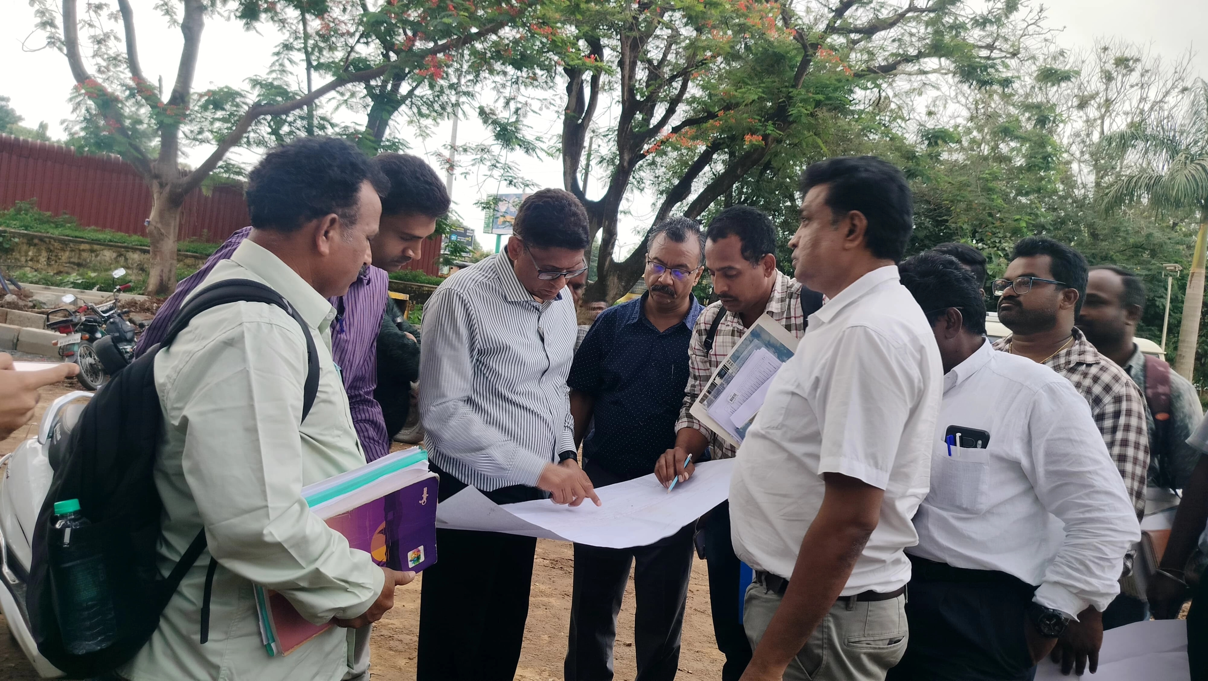 SWR general manager Shri Mukul Saran Mathur inspects Subrahmanya road railway station - News Karnataka
