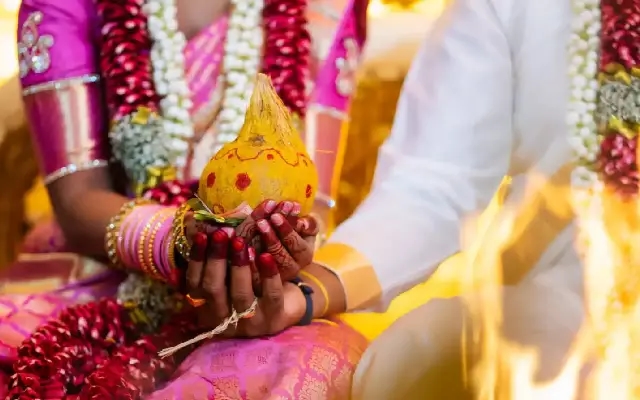 Allahabad HC Cracks Down on Arya Samaj Marriages - News Karnataka