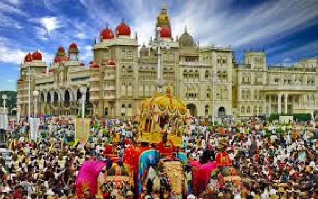 Bengaluru stampede prompts tighter crowd control for Mysuru Dasara procession - News Karnataka