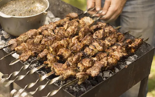 Bengaluru’s Empire Restaurant in Hot Seat After Chicken Kebabs Declared Unsafe - News Karnataka