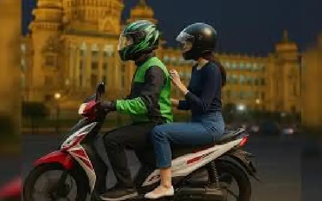 Bike Taxi Ban Spurs Informal WhatsApp Networks as Commuters Struggle - News Karnataka