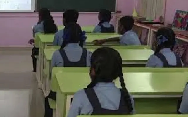 Bilingual education plan stalls in Dakshina Kannada despite state approval - News Karnataka