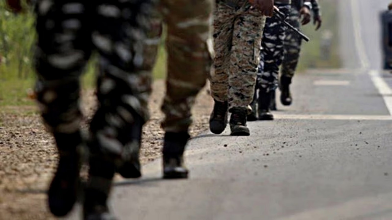 Blast shakes Bijapur again as CRPF jawans injured in IED attack - News Karnataka
