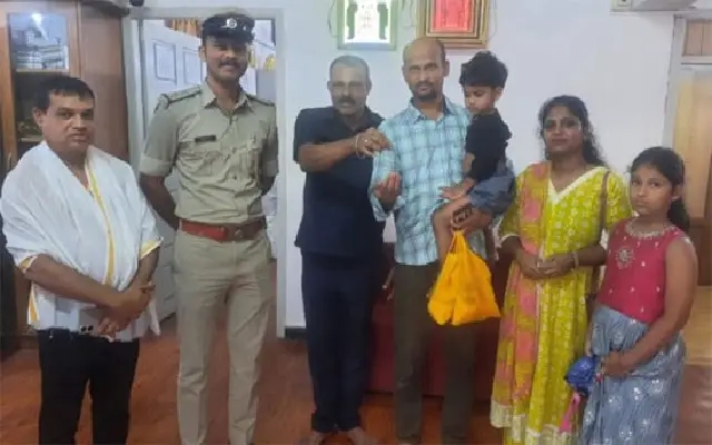 Lost Gold Chain Returned to Devotee at Kukke Subrahmanya Temple - News Karnataka