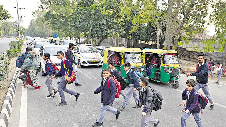 Crossing NH 150 a daily risk for students; parents demand safety measures - News Karnataka