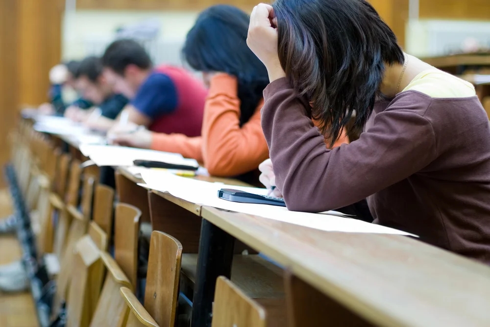Karnataka Lowers SSLC Exam Pass Marks to 33%: What It Means for Students - News Karnataka