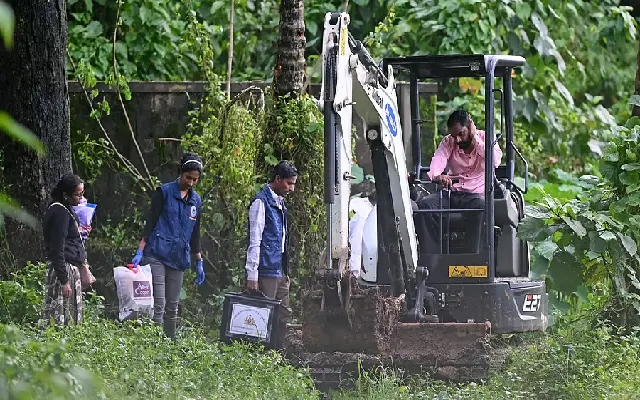 SIT Begins Exhumation in Dharmasthala Mass Burial Probe, No Human Remains Found - News Karnataka