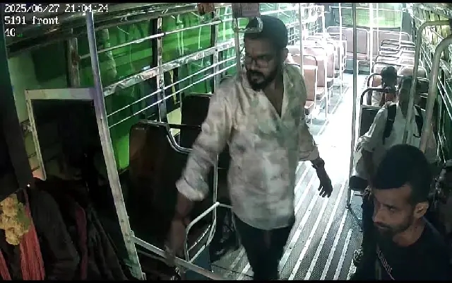 Kateel Bus Stand Clash: Driver Assaulted After Heated Argument Caught on Camera - News Karnataka
