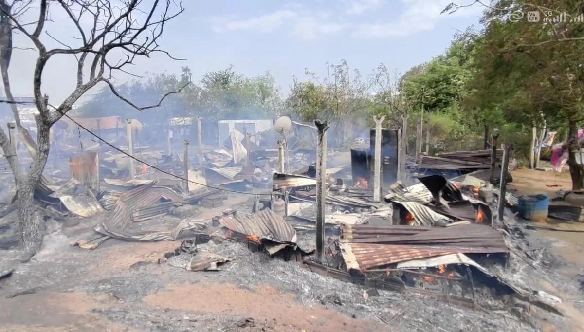 Gas cylinder explosion sparks massive fire, destroys 42 labourers' shacks in Tiruppur - News Karnataka