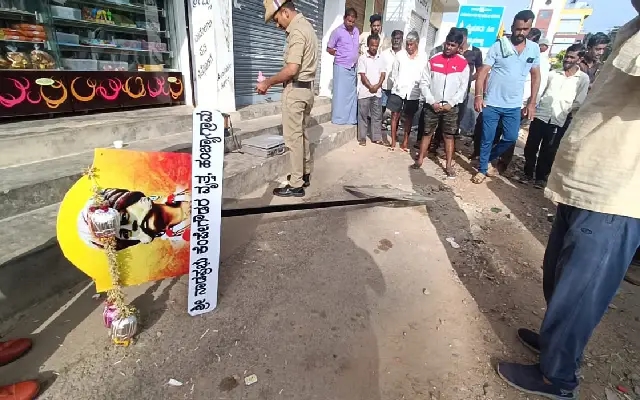 Kempegowda’s portrait vandalized near Mysuru, villagers demand action - News Karnataka