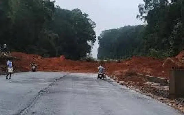 Landslide Halts Traffic on NH-75 Again, Travellers Fume Over Inaction - News Karnataka