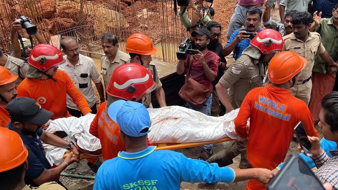 Landslide at Kozhikode Bypass kills migrant worker, two others rescued - News Karnataka
