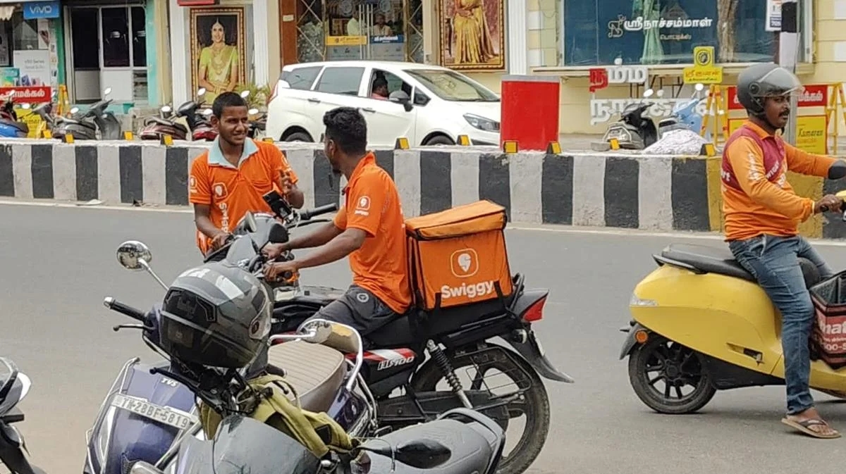 Eateries ditch Swiggy, Zomato for local delivery app ‘Zaaroz’ - News Karnataka